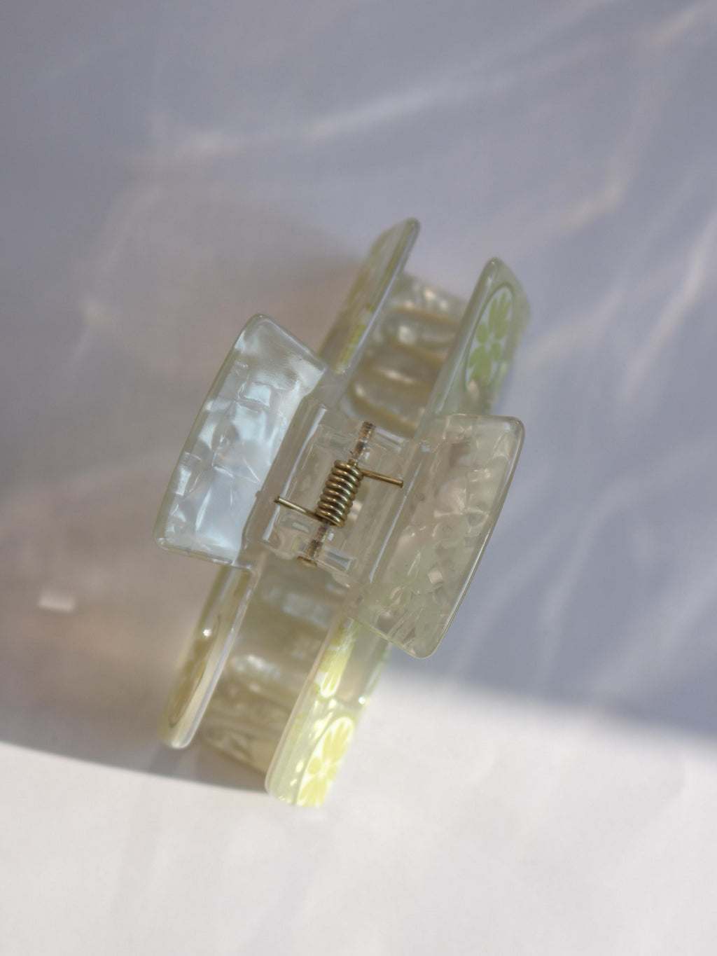 Lime Pearl Latch Buckle