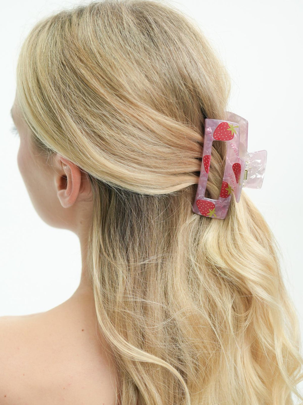 Strawberry Milkshake Pearl Latch Buckle