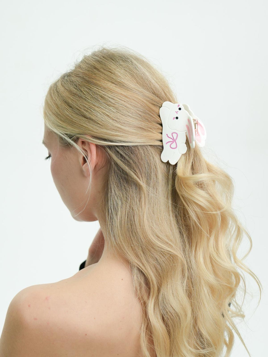 Loova Cute Rabbit Pin Buckle